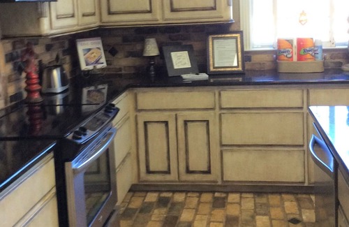 Wellborn House | Family Gathering/Game Day/Wedding Venue in College Station with pool in country
