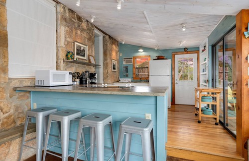 Bandera House | Family gathering favorite! Rare & private Medina river access! 5 min to Bandera!