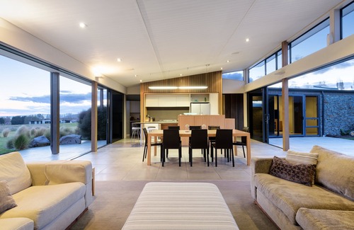 Kinloch House | Family gatherings are made for a place like this. Architecturally superb home !