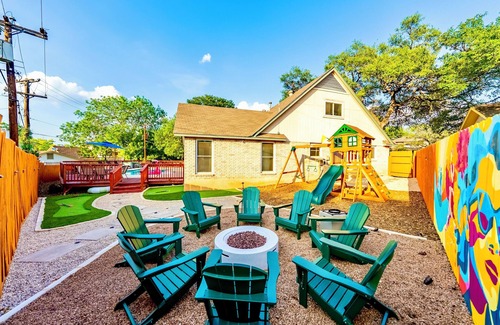 Arboretum House | Family Gem - Heated Pool, Hot tub, GameRooms, Playground, Firepit, Chess, EV…