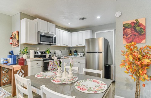 Bearss Plaza House | Family Getaway 11 Mi to Dtwn Tampa Pets Welcome!
