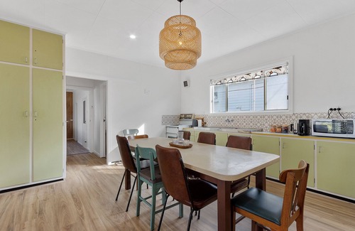 North Beach House | Family getaway - 200 metres to North Beach!