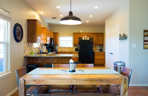 Kingsland House | Family Getaway - LBJ Waterfront - Beautiful Lake Views - Game Room - Boat Dock