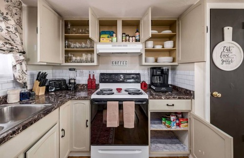 Mount Pleasant House | Family Getaway: Modern Farmhouse for Adventure!
