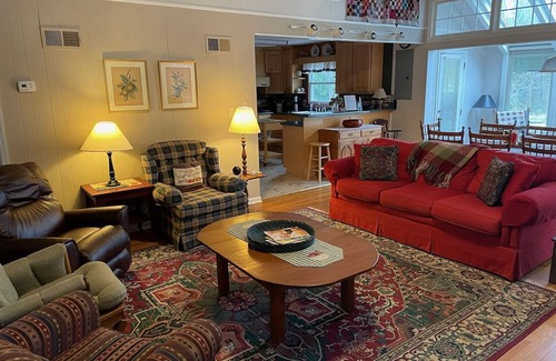 Lake Junaluska House | Family getaway to Lake Junaluska