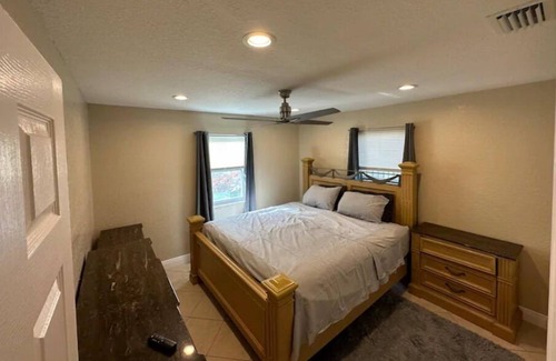 Lake Worth House | Family getaway