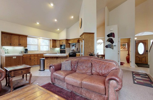 Granite Ridge House | Family Getaway w/WiFi & Fireplace - Big Back Deck with Grill & Outdoor Dining