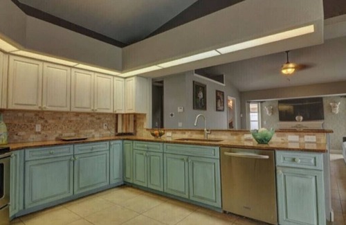 Port Charlotte House | ★Family Getaway★Content House★ Pool ★Playground ★Event Worthy ★Couples Retreat