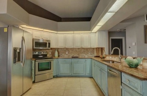 Port Charlotte House | ★Family Getaway★Content House★ Pool ★Playground ★Event Worthy ★Couples Retreat