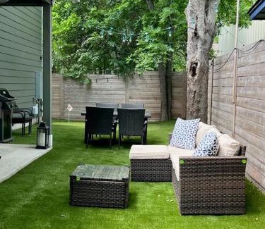 Montopolis House | Family & Group-Friendly Luxe Home by Airport, ACL, Football Games & F1