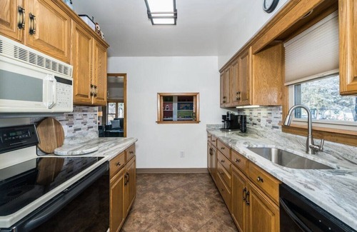 Superior House | Family, Group Friendly, Large Yard, Only 6 Miles To Duluth, MN! EV Charger