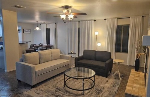 Green Valley House | Family Haven Spaciuos 2 Story