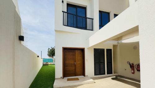 Mina Al Arab Villa | Family Heaven - Private Villa - Private Community Beach - Brand New - Playstation and Games - Close to the Casino being built