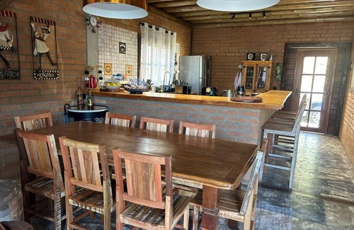Sao Bento do Sapucai Cottage | Family Holiday Home with Mountain Views.