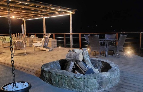 Sao Bento do Sapucai Cottage | Family Holiday Home with Mountain Views.