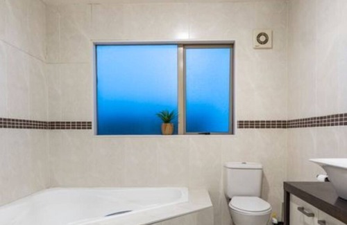 Flat Bush House | Family Holiday Home - Auckland