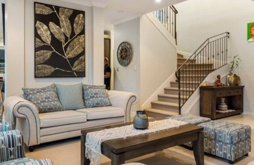 Flat Bush House | Family Holiday Home - Auckland