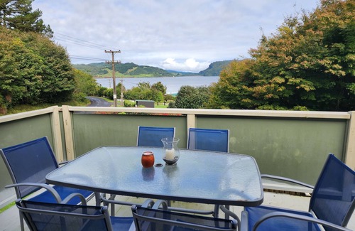 Rotoma House | Family Holiday Home at the Lake