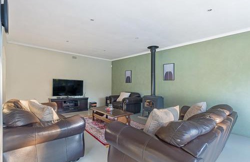 Greater Johannesburg Metropolitan Area House | Family Holiday Home in Randburg
