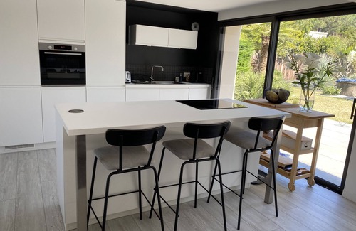 Les Moutiers-en-Retz House | Family home near the sea - heated swimming pool, trampoline, exotic garden.