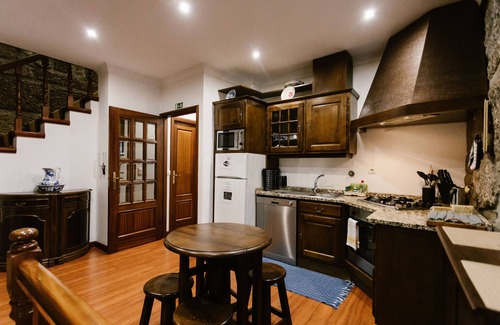Creixomil House | Family home 3 min. from the center with garage, wifi, air conditioning, etc.