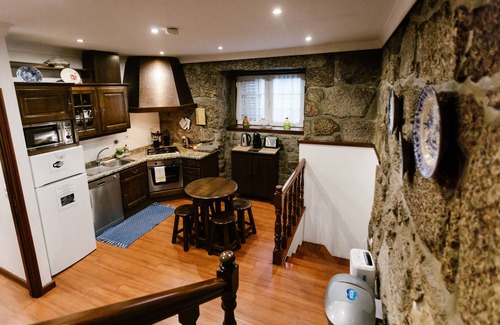 Creixomil House | Family home 3 min. from the center with garage, wifi, air conditioning, etc.