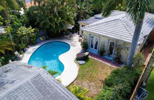 Victoria Park House | Family Home 2BR Heated Pool, Victoria Park