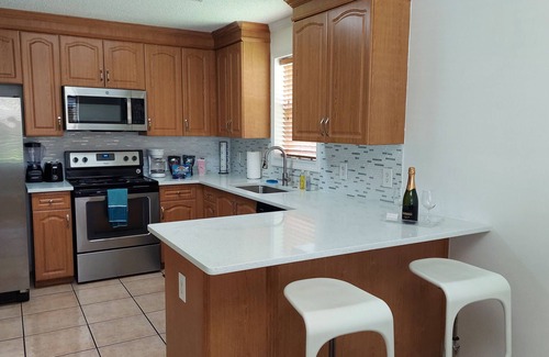 Riviera Beach House | Family Home 3 Bed 2 Bath