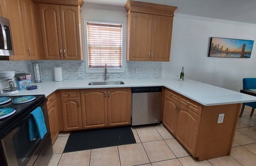 Riviera Beach House | Family Home 3 Bed 2 Bath
