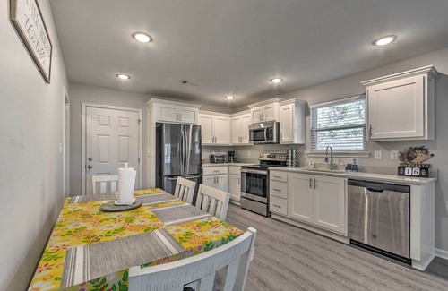 Little Rock House | Family Home ~ 5 Mi to Downtown Little Rock!