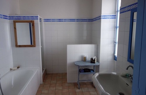 Ile d'Yeu House | Family home, 5-minute walk from Les Vieilles beach.