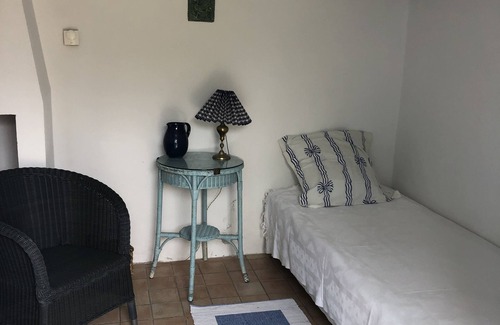 Ile d'Yeu House | Family home, 5-minute walk from Les Vieilles beach.