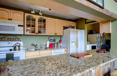 Seven Devils House | Family Home, Amazing View of Mtns - .5 mile from Snow Tubing