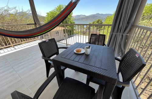 Isla Conchagaita House | Family Home at Laguna de Olomega