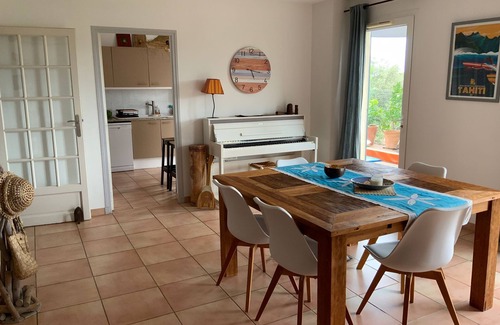 Garrigues House | Family home at the entrance to Golf de Vacquerolles in Nîmes.