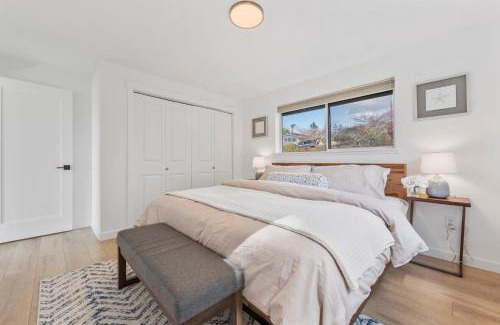 Coupeville House | Family home at Whidbey Island Cliffside Escape and Ocean Views