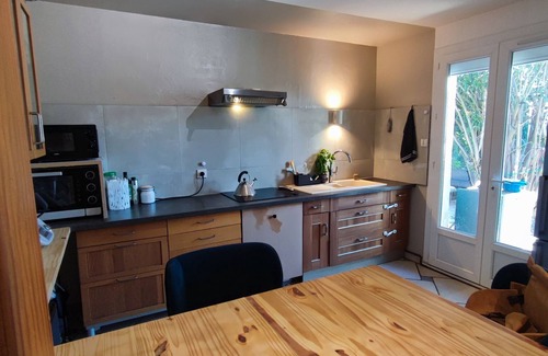 Saze House | Family home between country and town