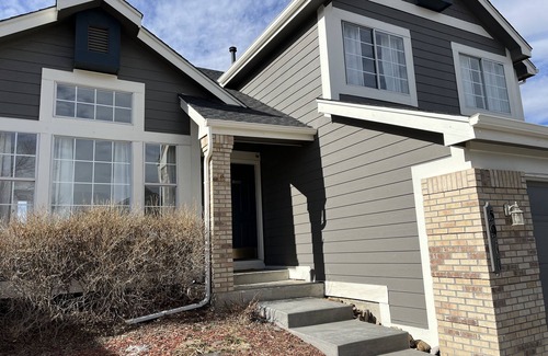 The Meadows House | Family home by Butterfield Park in festive Castle Rock for the holiday season!