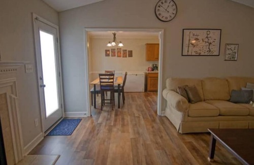 Fayetteville House | Family home/Free Parking!