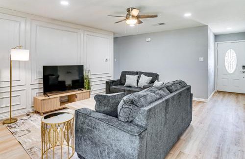 Crowley House | Family Home in Ft Worth Suburbs Near Benbrook Lake