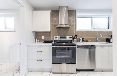 Lafleche Apartment | Family Home in Longueuil 2 Bed 1 Bathroom