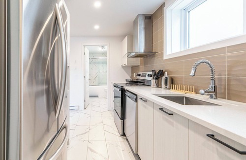 Lafleche Apartment | Family Home in Longueuil 2 Bed 1 Bathroom