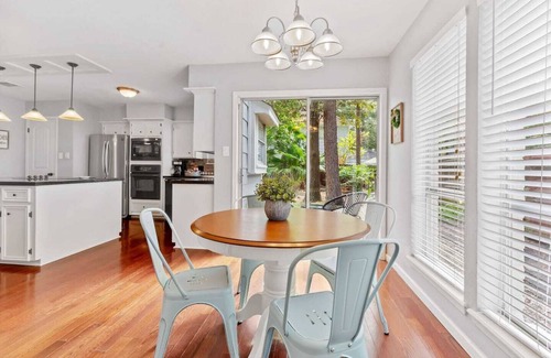 Grogan's Mill House | Family Home in the Heart of The Woodlands