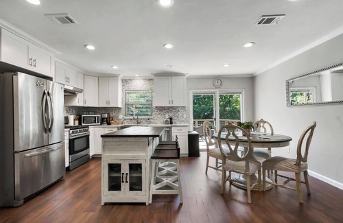 Grogan's Mill House | Family Home in The Woodlands