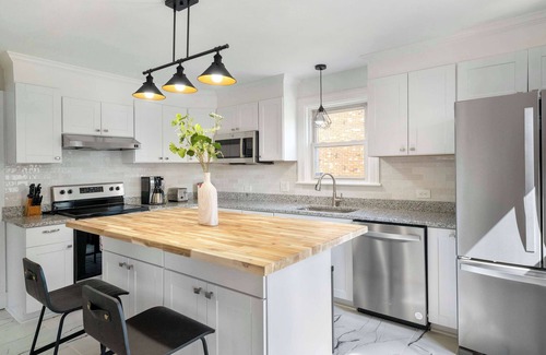 Locust Grove House | Family Home in Charlottesville - 4 Bedrooms!