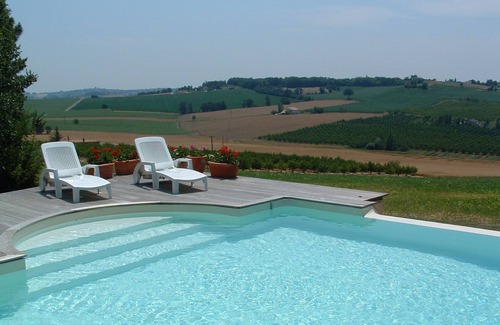 Moncaut House | FAMILY HOME. INFINITY POOL. EXCEPTIONAL VIEW