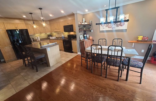 Limoges House | Family home near Calypso park