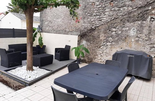 Messas Cottage | Family home near castles, Loire cycling, private parking