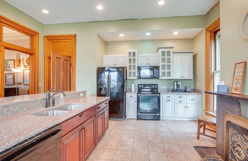 Franklin House | Family Home Near Franklin Historic District