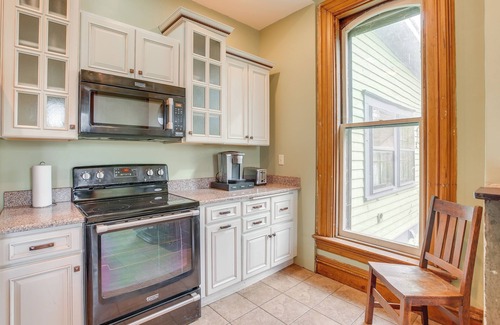 Franklin House | Family Home Near Franklin Historic District